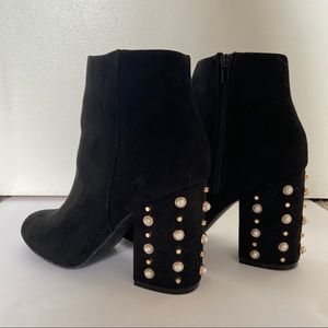 Steve Madden Ankle Booties || SOLD